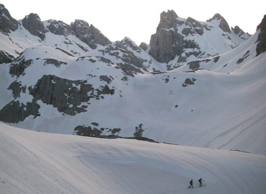 Raid à ski dans les Picos de Europa - Les matins du monde