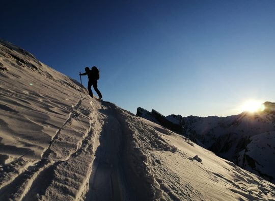 France - Initiation au ski de randonnée dans les Alpes, en Belledonne