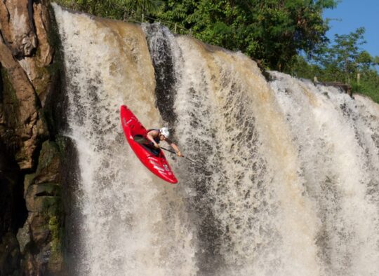 Kayak sur les plus belles rivières - Les matins du monde