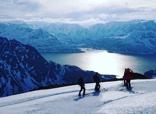 Norvège - Bateau ski de randonnée en Norvège, dans le Finnmark 