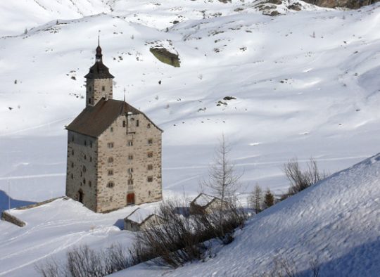 Suisse - Le Simplon - Grands Cols et Hospices des Alpes en Raquettes